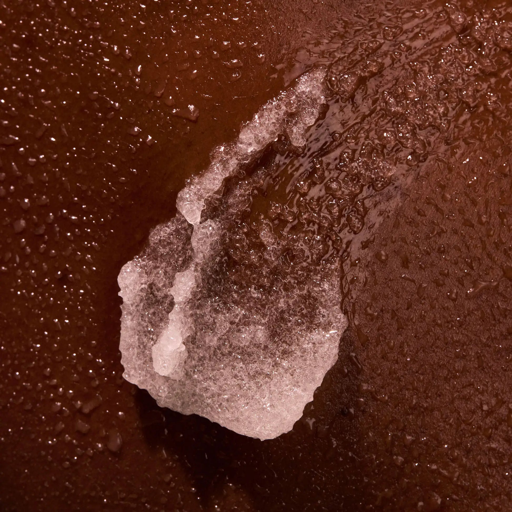 the-glow-getter-multi-oil-body-scrub-f0 NATR-40028-Alt-Image-TheGlowGetterMulti-OilBodyScrub-08.webp